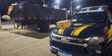 PRF apreende 520 kg de maconha em Bataguassu