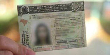 Alerta: promessa de CNH sem aulas, exames e nem provas é golpe com entrega de documento falso