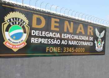 Polícia fecha mais uma boca de fumo no Tiradentes 