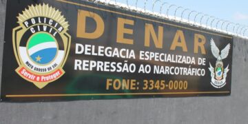 Polícia fecha mais uma boca de fumo no Tiradentes 