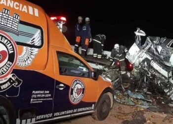 Acidente entre ônibus e caminhão deixa 25 m*rtos na Bahia 