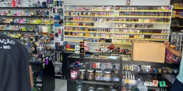 Pode o Pod? Dono de tabacaria é preso por vender cigarro eletrônico 