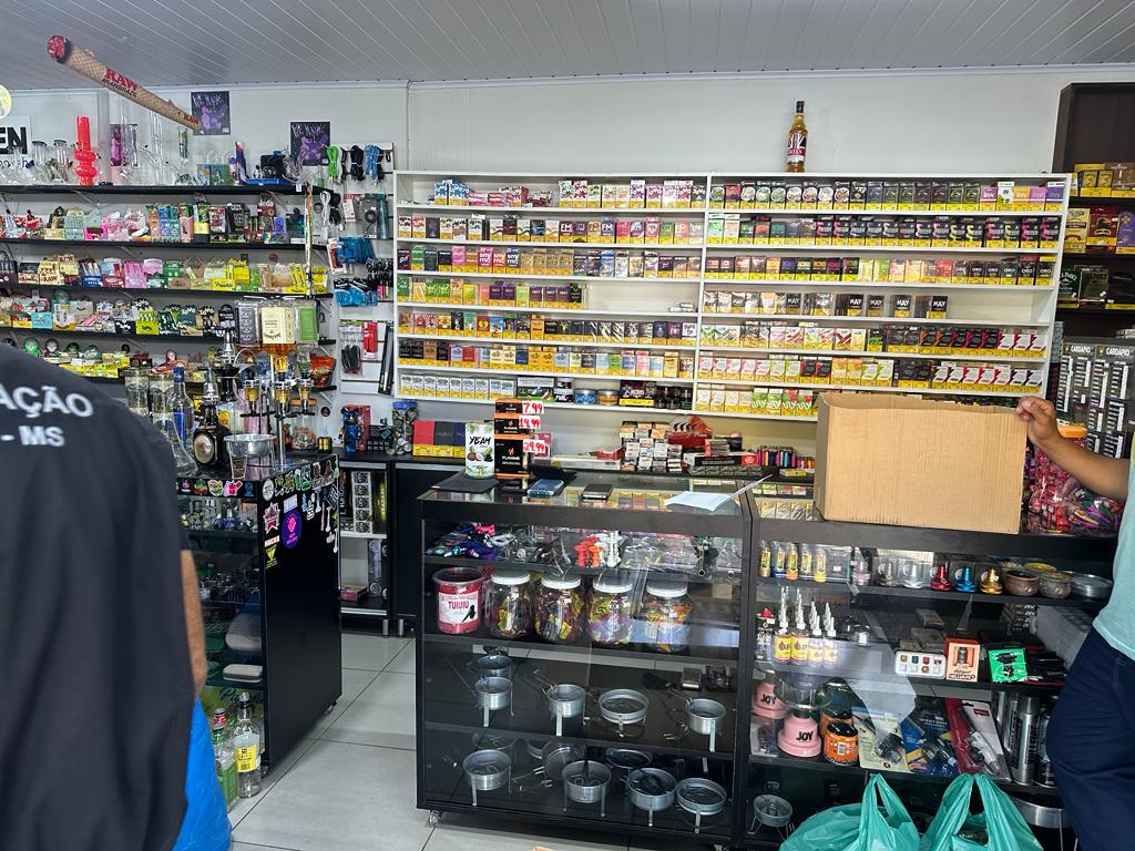 Pode o Pod? Dono de tabacaria é preso por vender cigarro eletrônico 