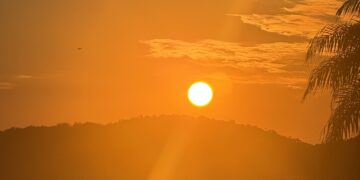 Quarta-feira tem previsão de chuvas de verão mas sol brilha