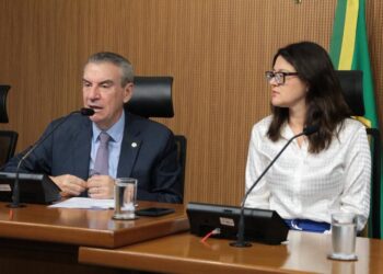 “Que sirva de exemplo”, diz Paulo Corrêa sobre decisão que obriga que médicas façam prescrição com letra legível