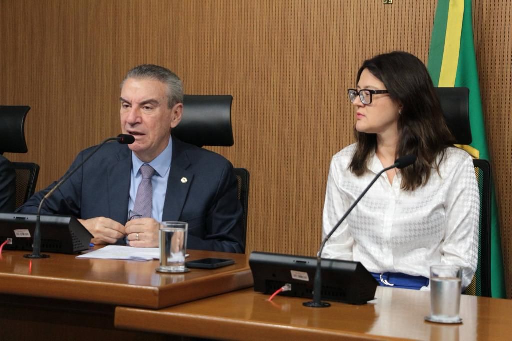 “Que sirva de exemplo”, diz Paulo Corrêa sobre decisão que obriga que médicas façam prescrição com letra legível