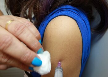 Plantão de vacinação acontece em duas unidades neste sábado