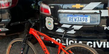 Homem é preso por roubar relógio de ouro, bicicleta, dinheiro e picanha