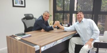Paulo Corrêa garante aparelhos de ar condicionado e novos equipamentos para escolas de Mundo Novo