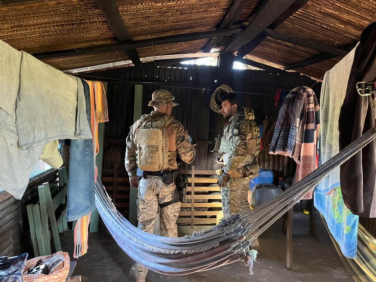 Vídeo: PF combate trabalho escravo e flagra alojamentos em situação degradantes em MS