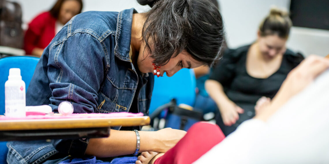 Prefeitura abre inscrições para Manicure e Pedicure, Auxiliar Administrativo e mais 3 cursos gratuitos