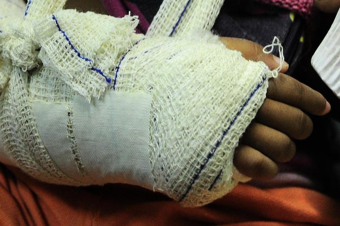 Homem é preso após agredir e tentar atropelar esposa e filha 