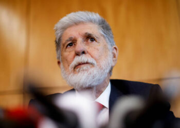 Celso Amorim diz que fala de Lula sobre Israel ‘sacudiu o mundo’ e pode ajudar a resolver a guerra em Gaza