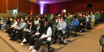 Curso preparatório gratuito para o Enem 2024 começa com aulão no próximo sábado (2)