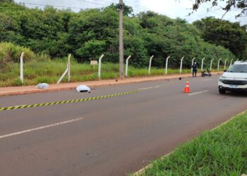 Motociclista m*rre e idoso de 70 anos fica ferido após colisão entre moto e bike elétrica