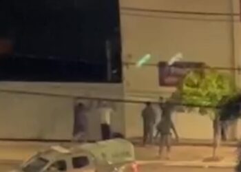 Tentativa de assalto na saída do carnaval tem confusão na porta de hospital