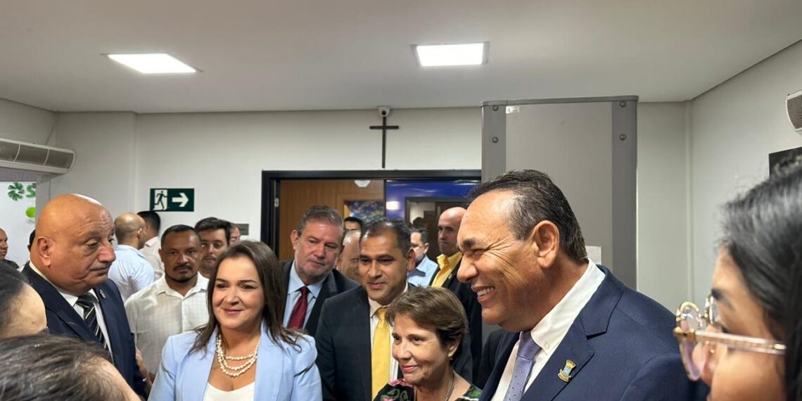 Sessão inaugural da Câmara Municipal tem Tereza Cristina “reinando” e pré candidatos a Prefeito ausentes; leia os bastidores 