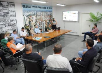 Prefeitura reforça alerta para os cuidados com a Dengue e discute ações integradas de enfrentamento à doença