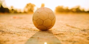 “Te banco na copa que vai ter” diz professor de futebol em mensagem de ass*d1o a aluno