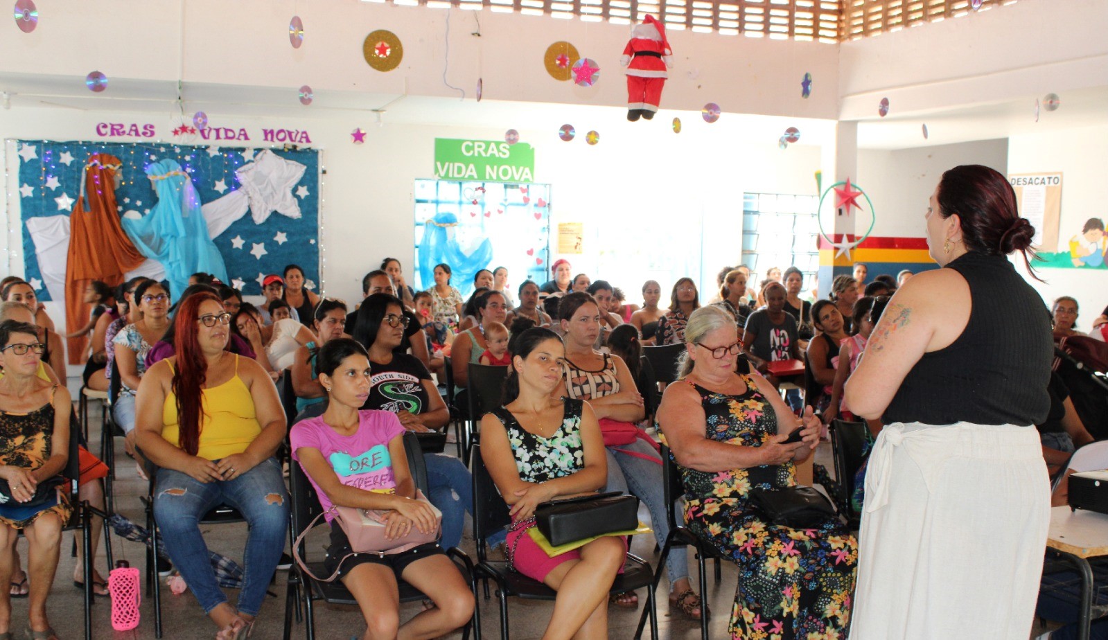 Mulheres Mil: Prefeitura promove curso de Assistente Administrativo para moradoras do Jardim Vida Nova