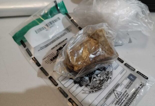 Mulher é levada para o hospital com hem*rragia após introduzir droga na v4gina