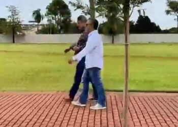 Pastor bolsonarista pré candidato a vereador faz vídeo em cemitério fala sobre ‘m*rte de velhas raposas’ 