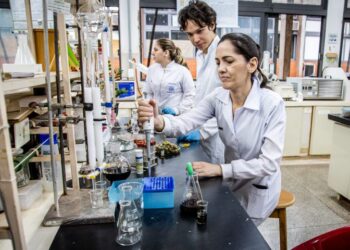 Estudo apoiado pela Fundect gera a 1ª patente do óleo essencial de guavira para uso em cosméticos