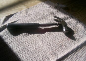 Corumbá: homem é perseguido e agredido a marteladas na área central