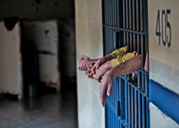 Senado analisa projeto que detalha critérios para prisão preventiva