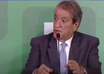 Valdemar é preso pela PF em flagrante por porte ilegal de arma de fogo