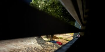 Vídeo: jovem e m*rto em tabacaria na Vila Bandeirantes 