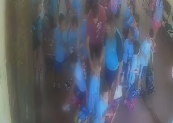 “Existe outra criança nessa situação”: pais de menina agredida em escola dizem ser contra baterem em pai que invadiu escola 