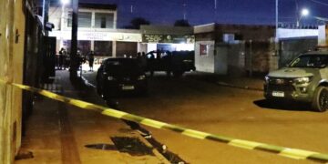 Bandido m*rre ao trocar tiros com Choque após roubas carro recheado de contrabando 