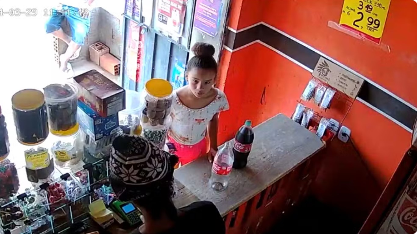 Vídeo: Menina de 10 anos sai para comprar refrigerante e é encontrada m*rta 