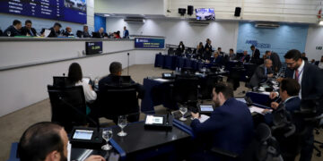 Vereadores votam cinco Vetos e quatro Projetos na sessão ordinária desta quinta-feira