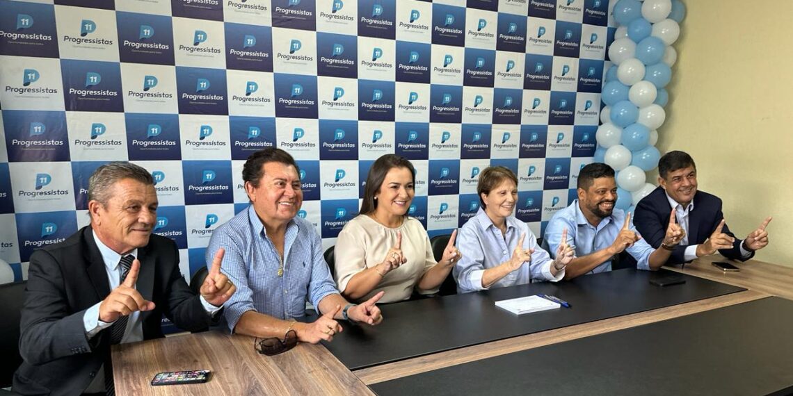 Adriane Lopes e Tereza Cristina filiam quatro vereadores no PP e fortalecem bancada na Capital