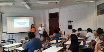Curso de Higiene e Manipulação de Alimentos aprimora conhecimento de profissionais das unidades da SAS