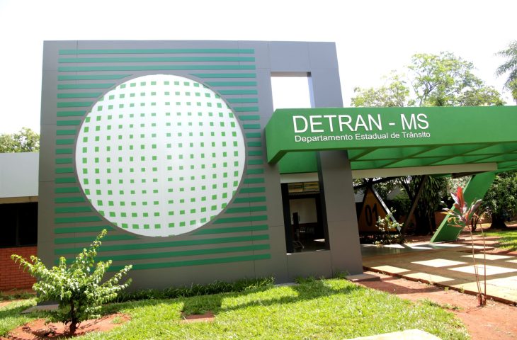 Segunda etapa: Detran-MS notifica 216 mil proprietários com débitos de licenciamento veicular em atraso