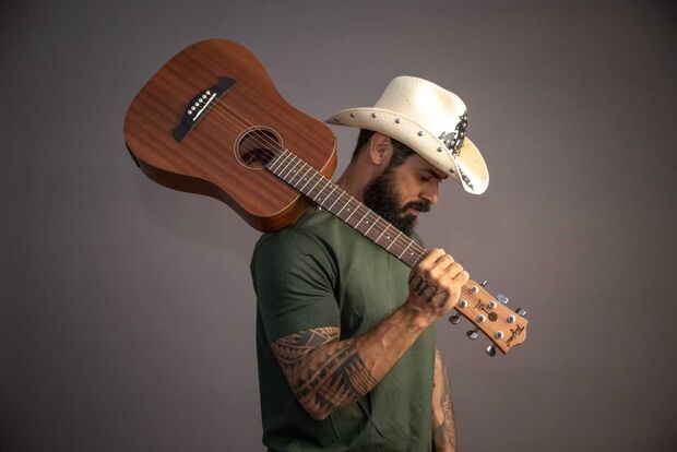 João Carreiro ganha estatua no Parque do Peão, em Campo Grande