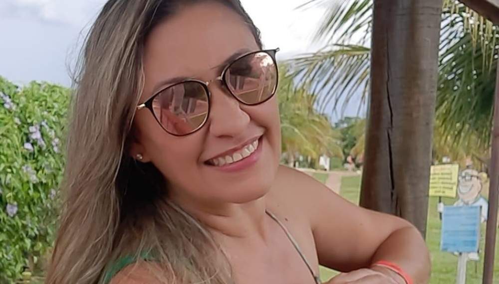 Filho é preso após mãe m0rrer em suposta queda de veículo; ele tinha histórico de agressões contra ela