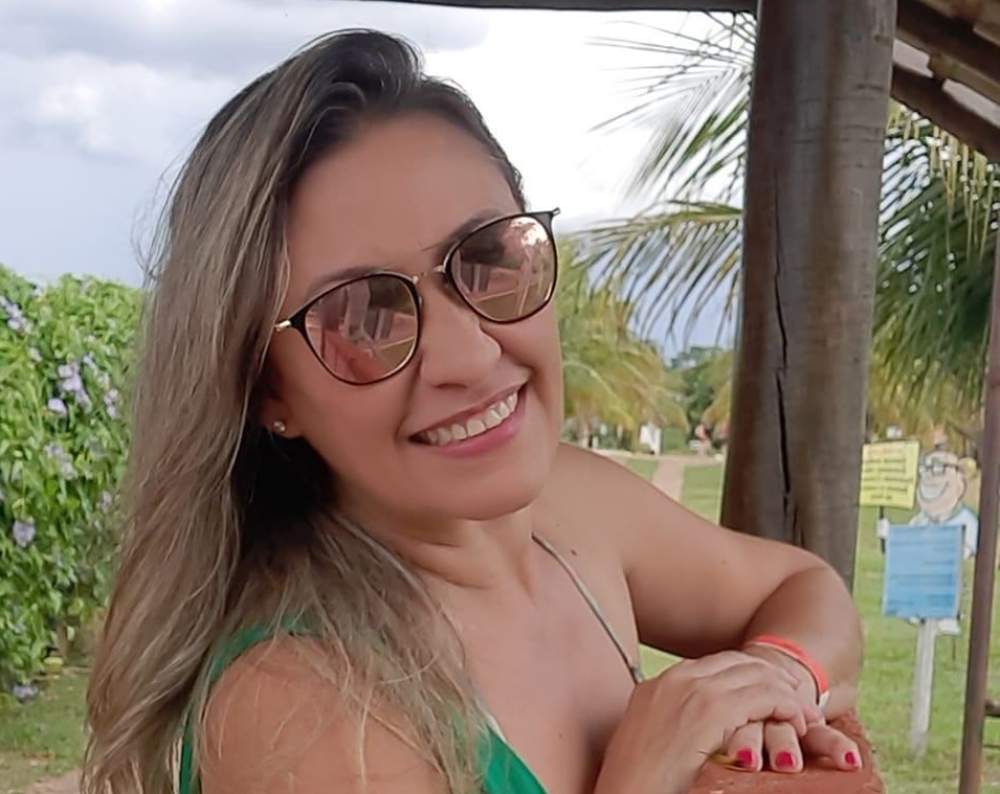 Filho é preso após mãe m0rrer em suposta queda de veículo; ele tinha histórico de agressões contra ela