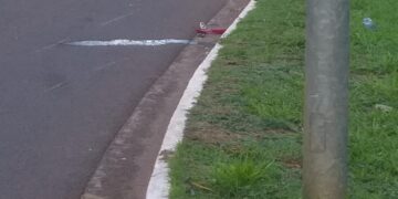 Jovem m*rre ao bater motocicleta em meio-fio e ser arremessado contra poste na entrada do União 