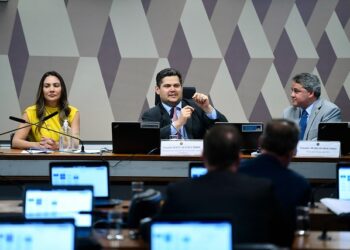 CCJ aprova PEC da autonomia da Polícia Científica no Senado