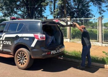 Homem é preso após perseguir ex até delegacia em Dourados