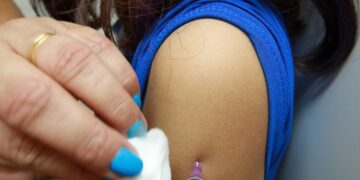 Com 14 unidades abertas e itinerantes em dois shoppings, Campo Grande realiza Dia D de vacinação contra a Gripe neste sábado