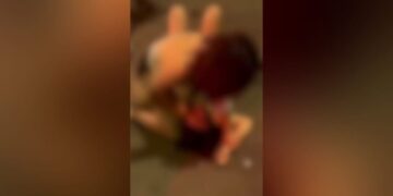 Vídeo: mulheres brigam em frente a conveniência na Júlio de Castilho 