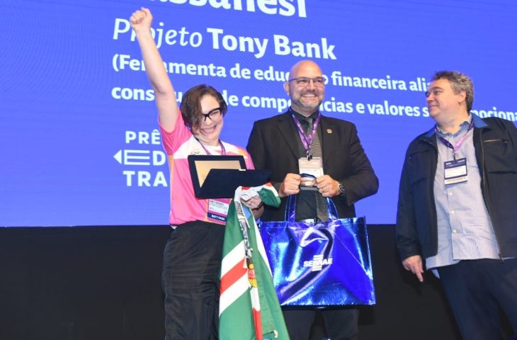 É de MS: professora da REE vence prêmio nacional de educação