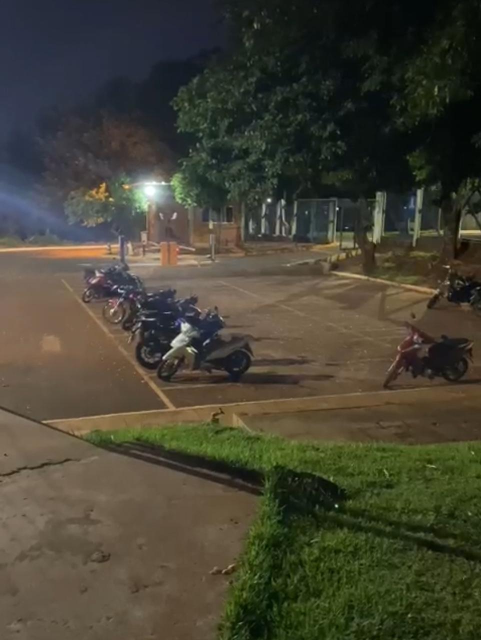 HU proíbe terceirizados de usar estacionamento e trabalhadoras reclamam de “discriminação”