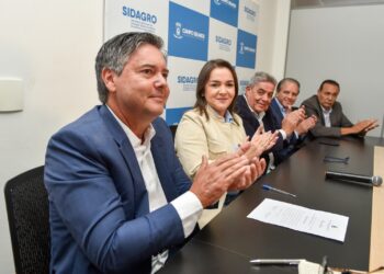 Prefeita e secretário da Sidagro lançam  programa de Aquisição de Alimentos P.A.A Indígena