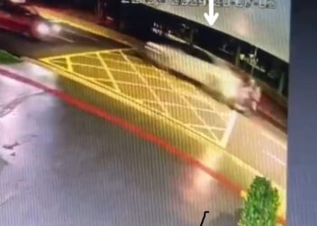 Vídeo: Família busca condutor de Porsche que causou acidente que matou moto entregador em CG 